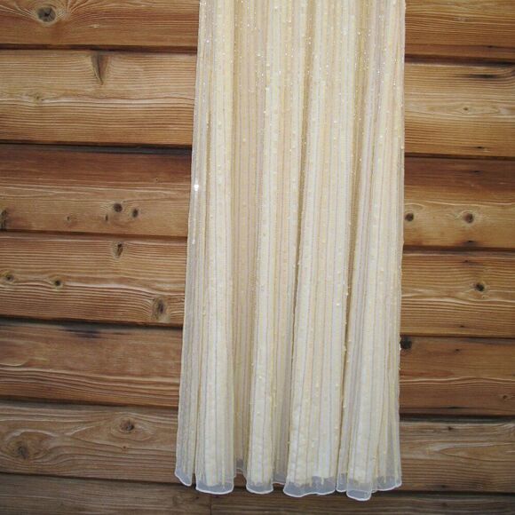 Mac Duggal 5646 Womens EMBELLISHED FLUTTER CAP SLEEVE A LINE GOWN Runs Large - Picture 8 of 15